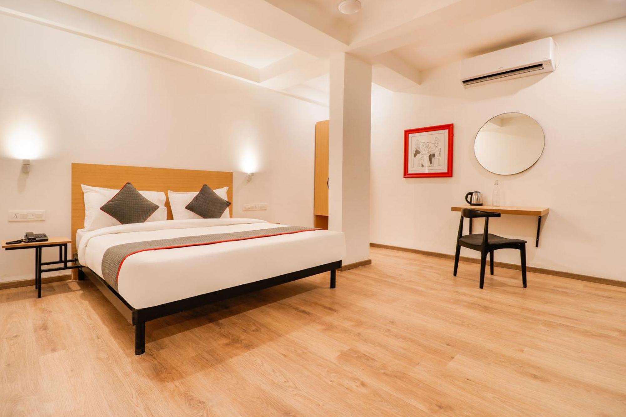 Townhouse South Tukoganj 4* Indore
