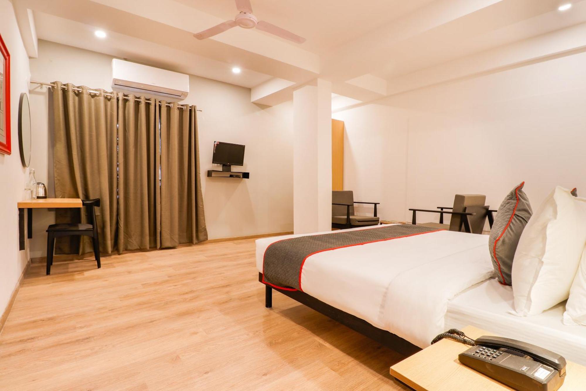 Townhouse South Tukoganj Indore