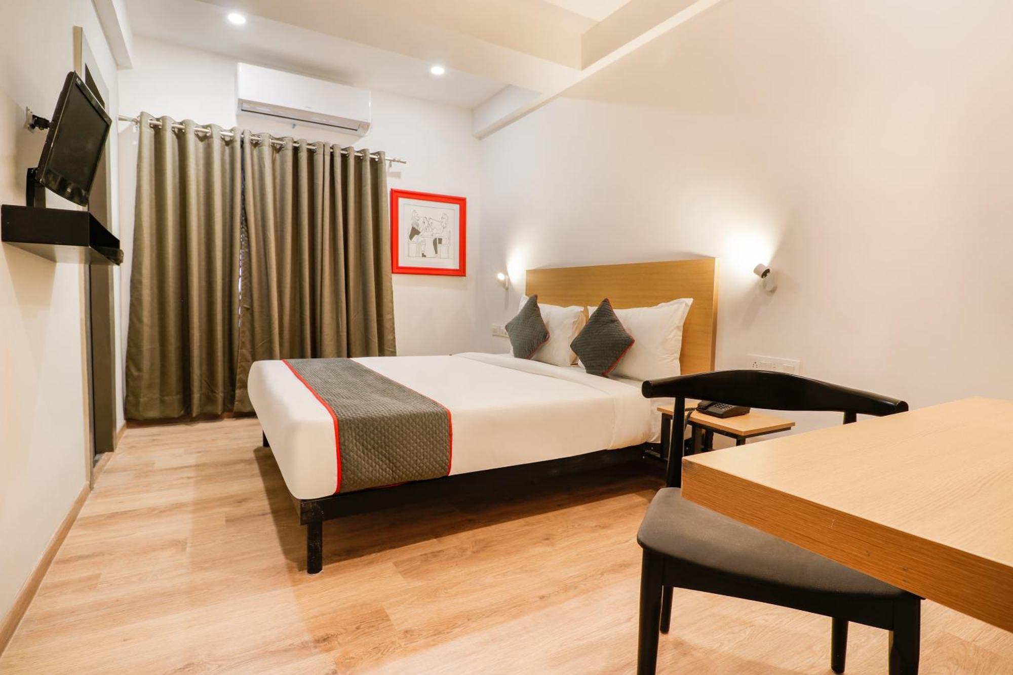 Townhouse South Tukoganj Indore